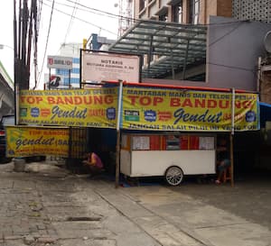 Hasil gambar untuk martabak top bandung gendut